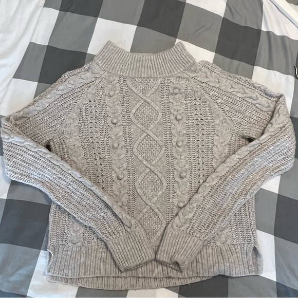 J. Crew Azra Lambswool Blend Light Grey Cable Knit Popcorn Sweater sz Small - Picture 12 of 12
